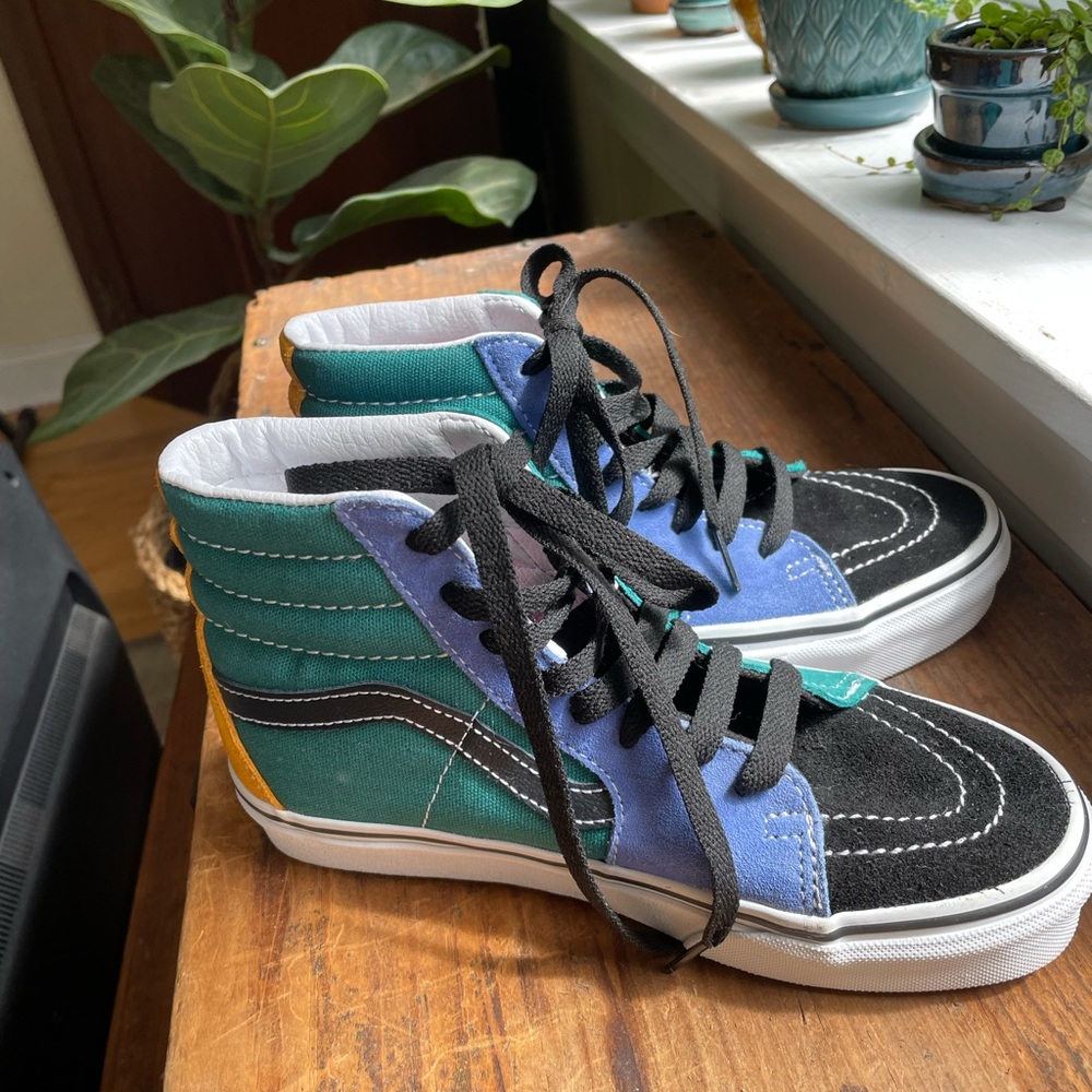 Vans Retro Court, Sk8-Hi, Multi Colored Shoes - Picture 5 of 6